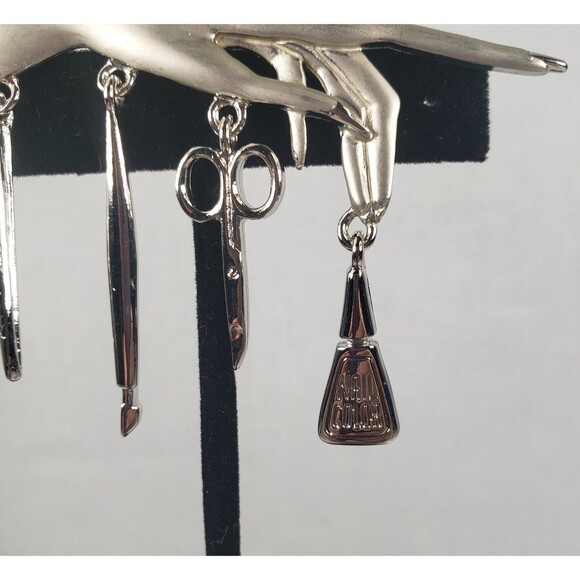 Vintage JJ Jonette ARTIFACTS Silver Tone 1986 Manicuri Nail Technician Brooch - Picture 7 of 11